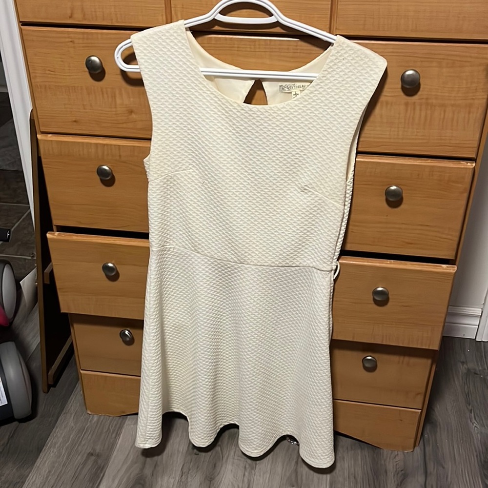 White mini dress with keyhole back